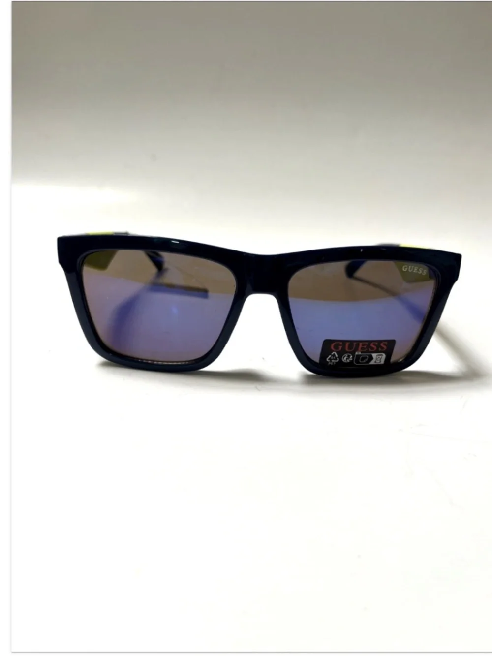 New GUESS Classic Sunglasses GO00067 Acetate Navy Blue Iridescent Lens Green